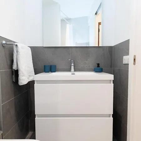Apartment Charming With Balcony And View In *